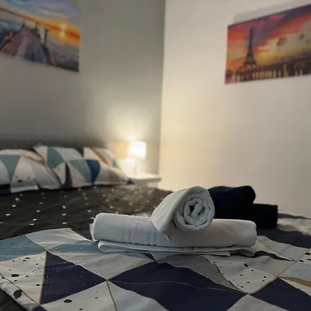 Lex Apartment *